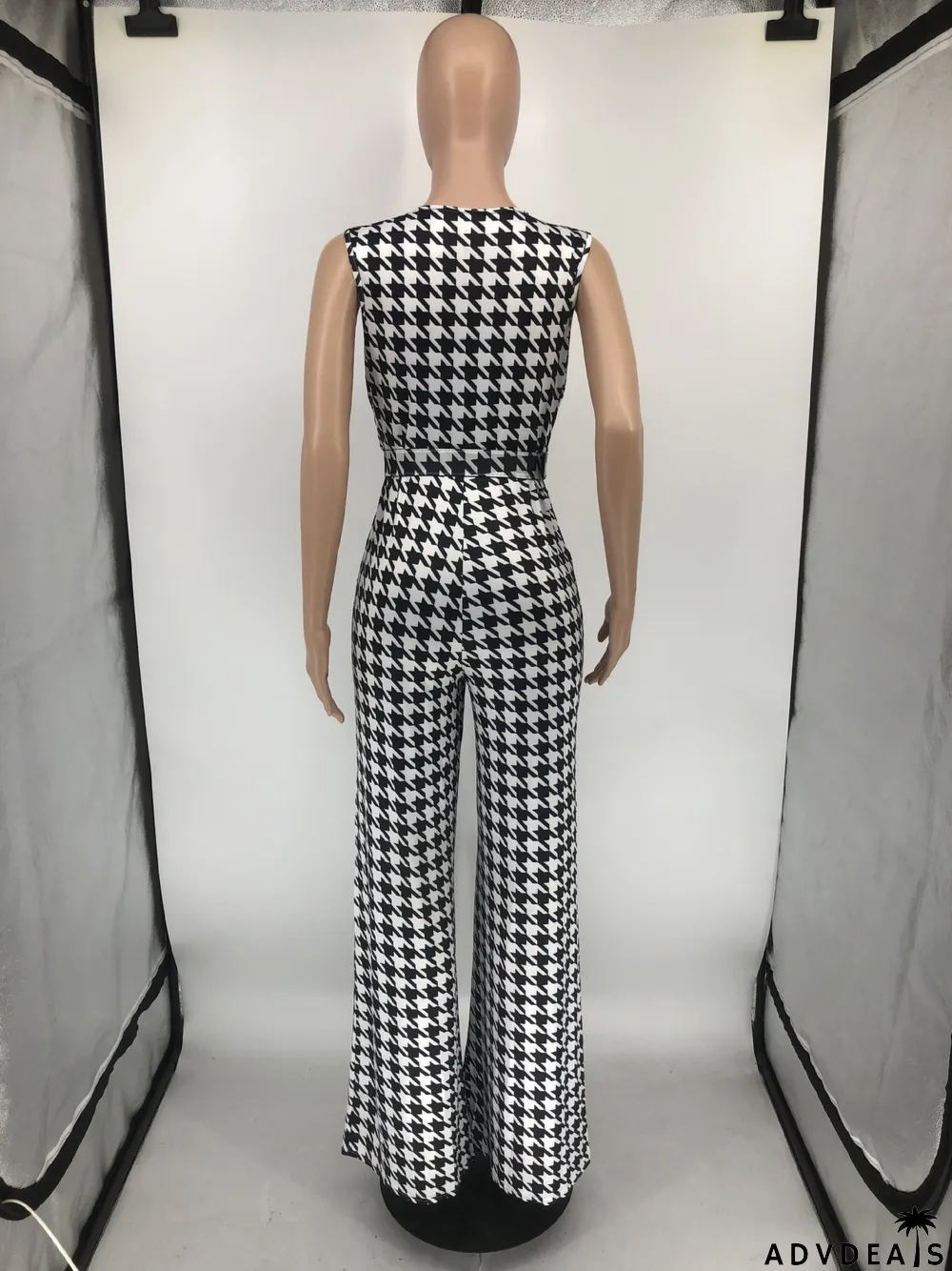 Houndstooth Print V Neck Sleeveless Jumpsuit With Belt