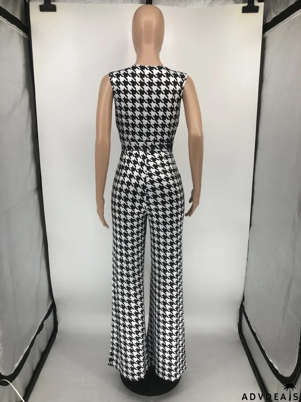 Houndstooth Print V Neck Sleeveless Jumpsuit With Belt