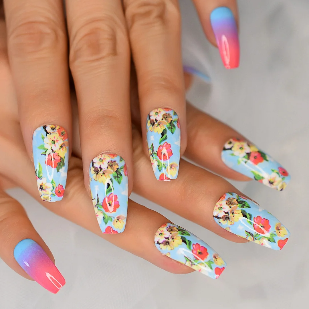 Flower Pattern Extra Long Fingernails With Original Design Press On Nails Almond Sharp Gels Nails Supplying Charms Cute EchiQ-Nail Inspo