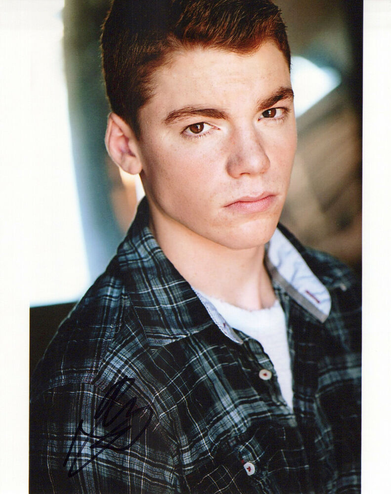 Gabriel Basso head shot autographed Photo Poster painting signed 8x10 #4