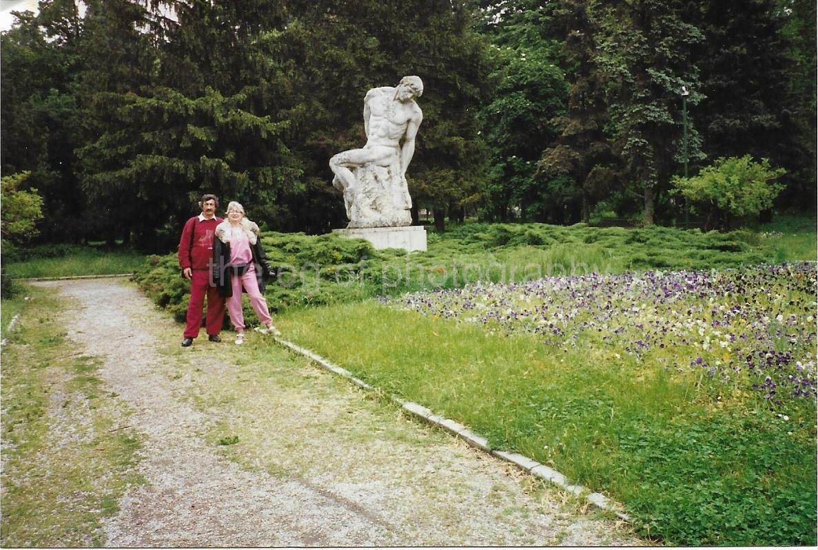 Statue Portrait FOUND Photo Poster painting ColorOriginal Snapshot VINTAGE 05 9 T