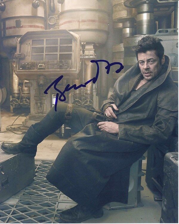 BENICIO DEL TORO signed autographed STAR WARS THE LAST JEDI DJ 8x10 Photo Poster painting