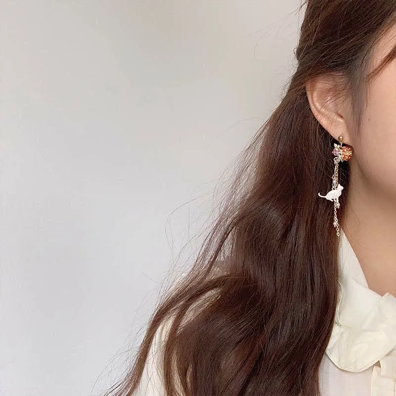 Asymmetrical Cat Blossom 925 Sterling Silver Stud Earrings Ear Clip