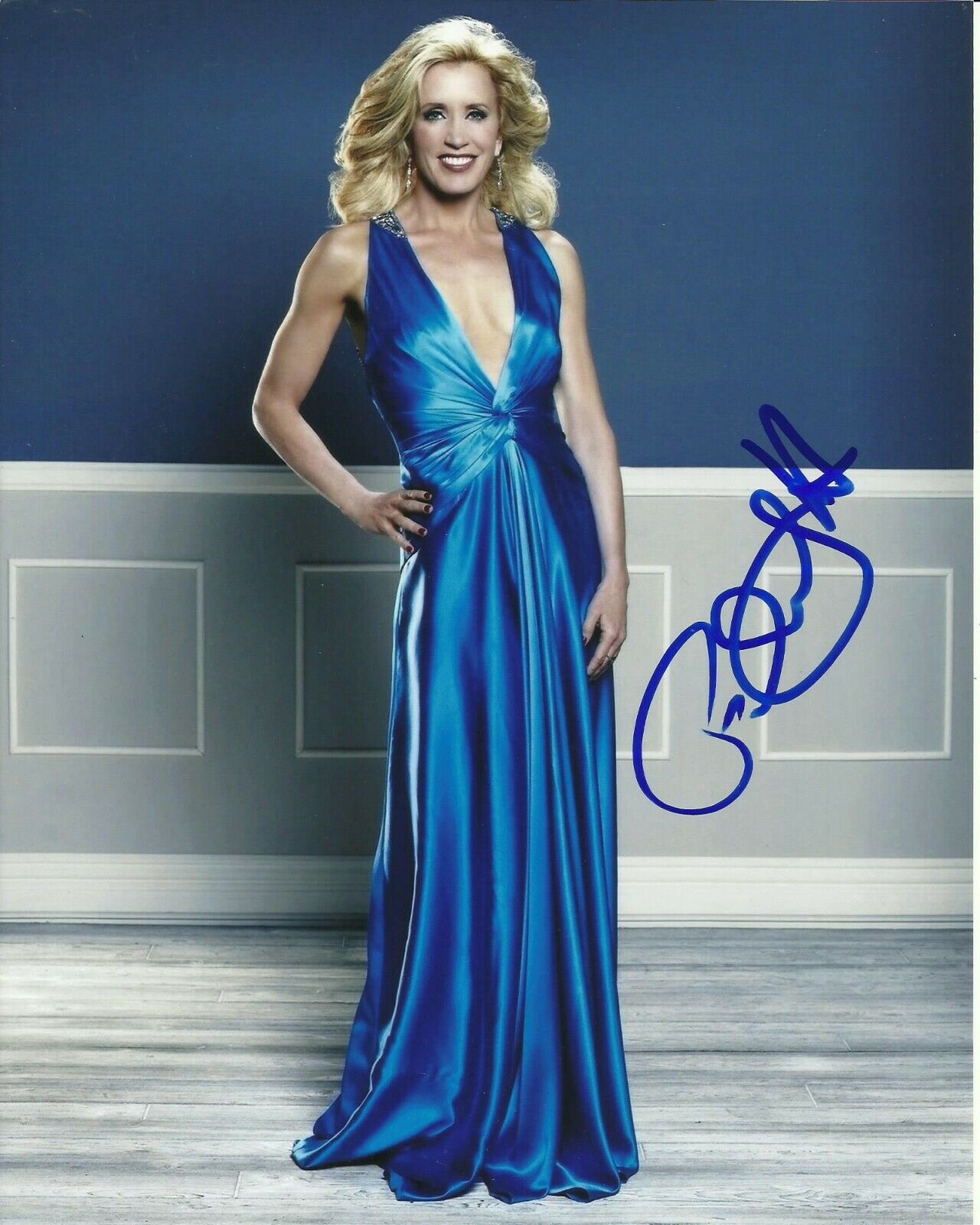 FELICITY HUFFMAN SIGNED DESPERATE HOUSEWIVES Photo Poster painting UACC REG 242