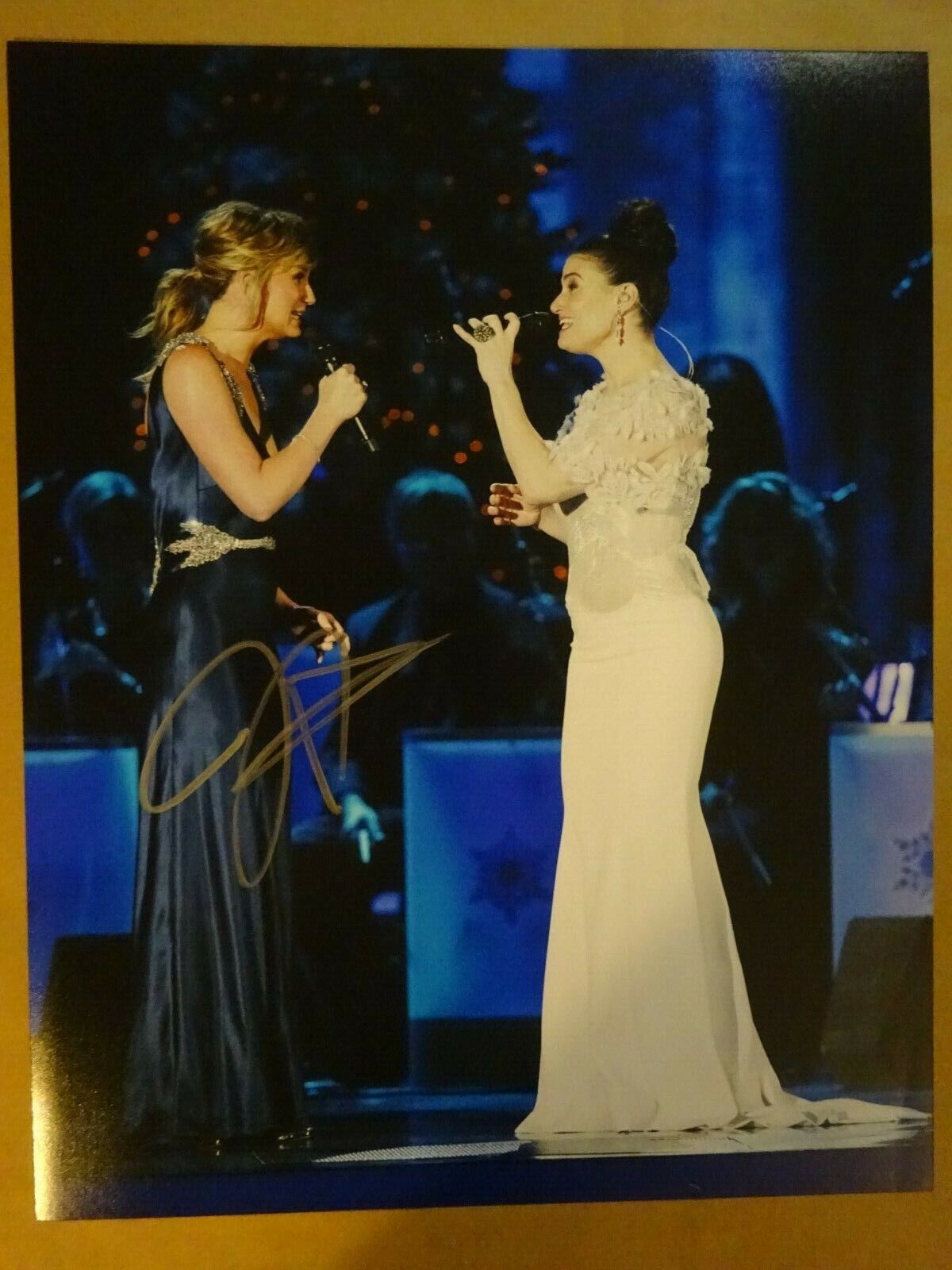 Signed JENNIFER NETTLES Autographed 11X14 Photo Poster paintinggraph Singer