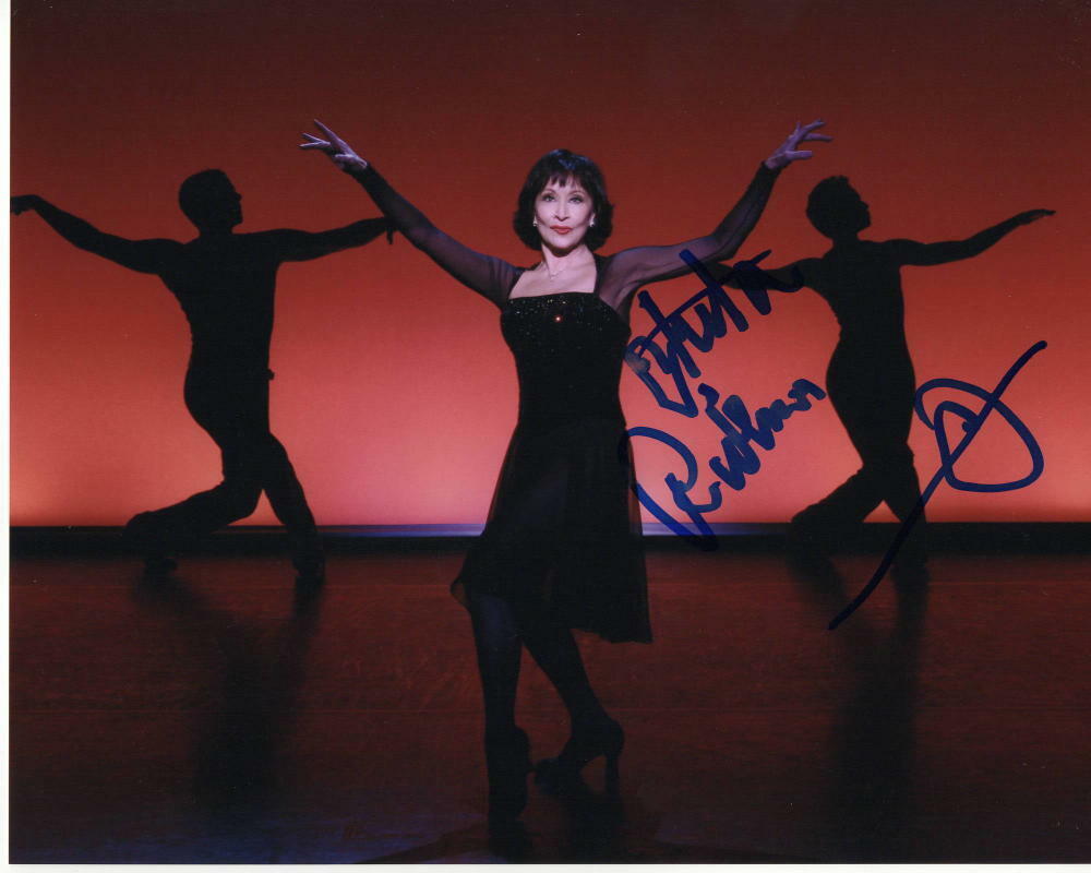 CHITA RIVERA SIGNED AUTOGRAPH 8X10 Photo Poster painting - BROADWAY LEGEND, CHICAGO, DORA C