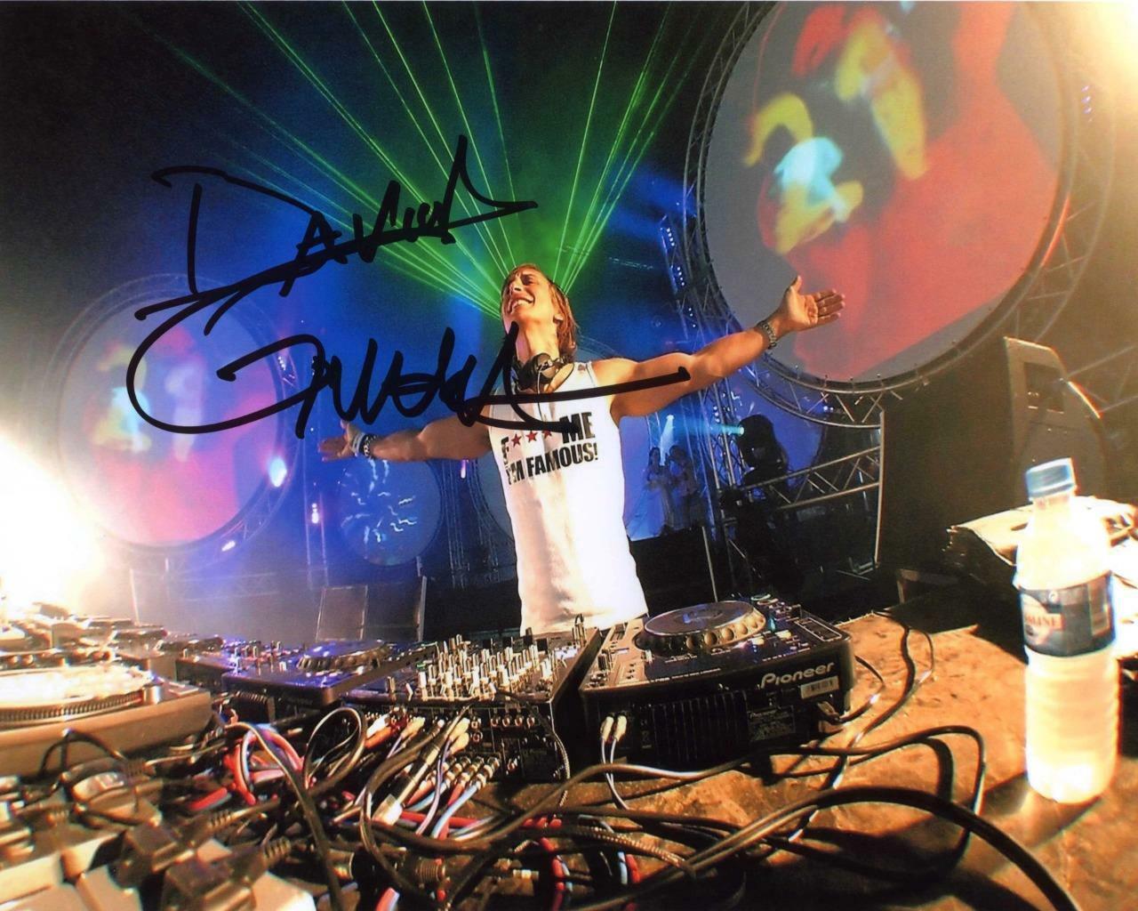 DAVID GUETTA SIGNED AUTOGRAPHED 10 X 8