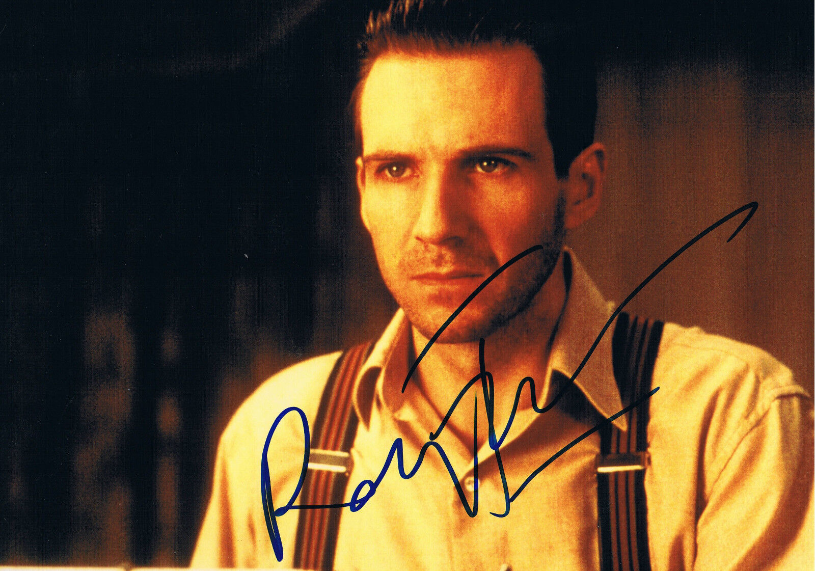 Ralph Fiennes 1962- genuine autograph 8x12