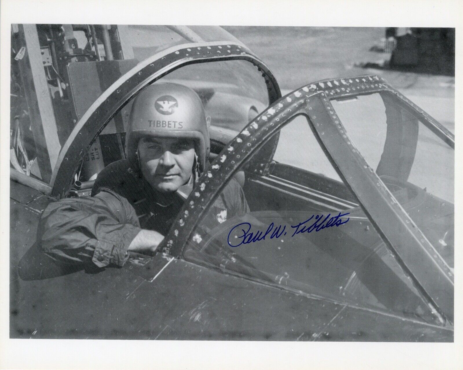 WW2 Hiroshima Enola Gay pilot Paul Tibbets signed 8x10 Photo Poster painting