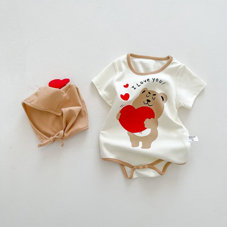 2pcs Baby Girl 95% Cotton Lovely Heart Bear and letter Print Contrast Crewneck Short Sleeve Snap Bodysuit and Give a Hat Set