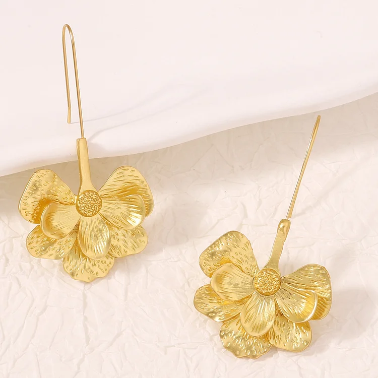 Earrings 220613-01