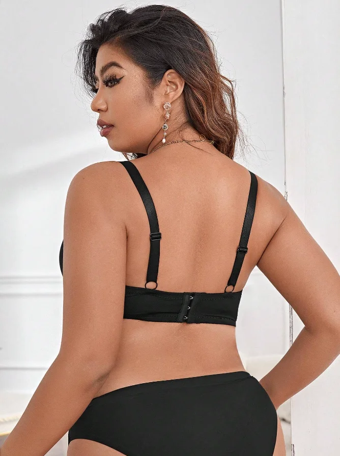 Triumph - (3 ks) čipkovan&aacute; podprsenka nadmernej veľkosti