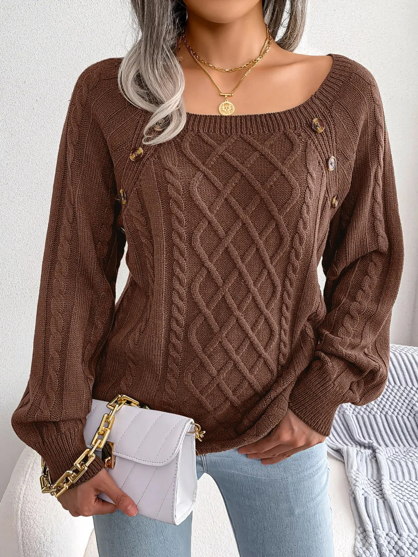Modern and Comfortable Pullover