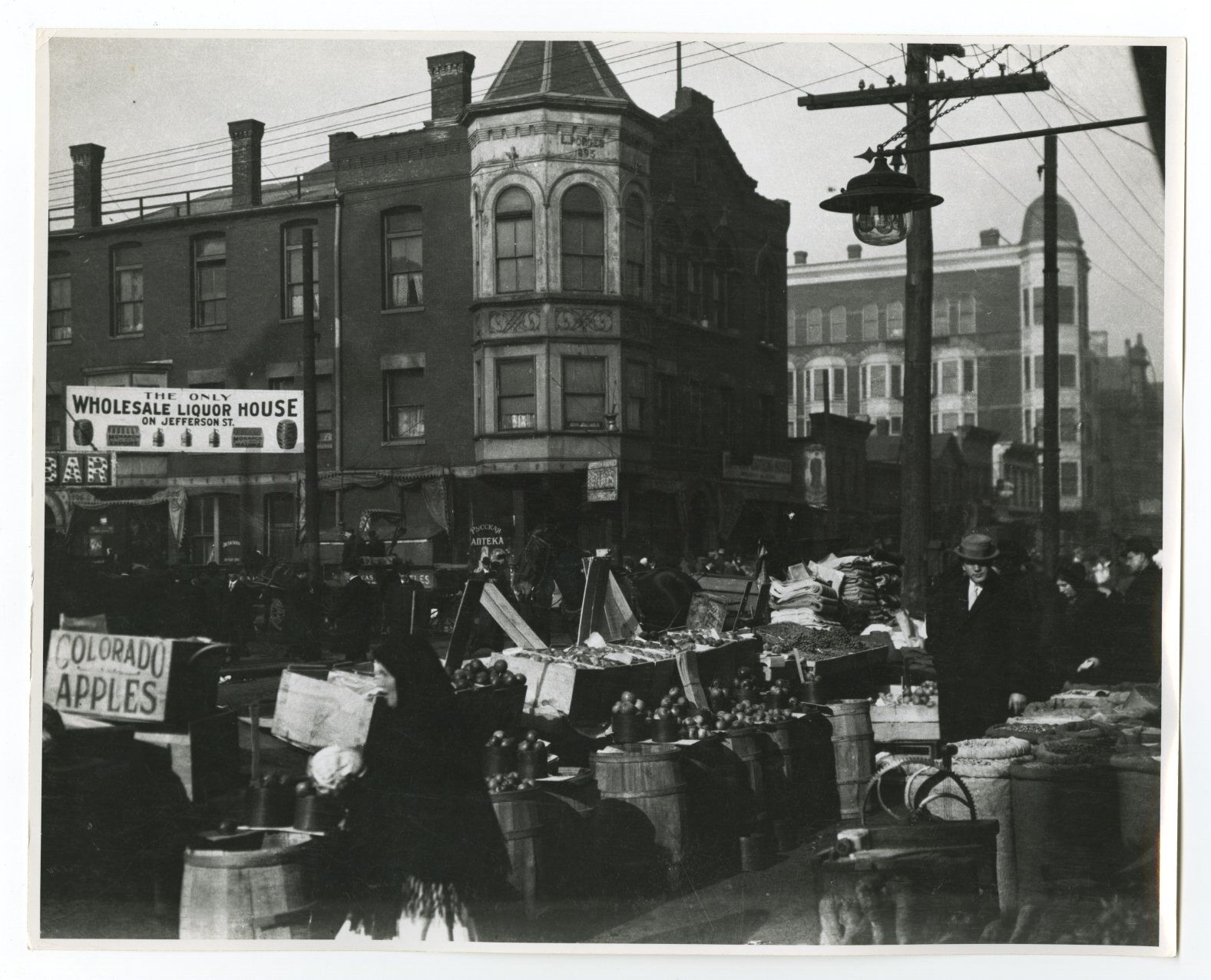 Chicago History - Street Market - Vintage 8x10 Photo Poster paintinggraph - Chicago, IL