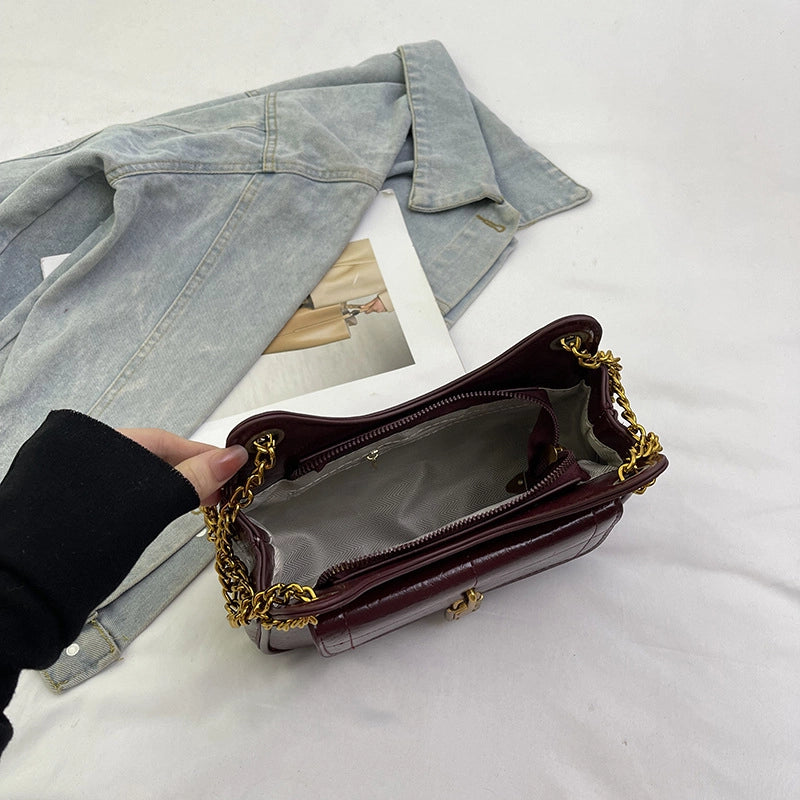 Women's Pu Leather Solid Color Vintage Style Sewing Thread Dumpling Shape Zipper Shoulder Bag