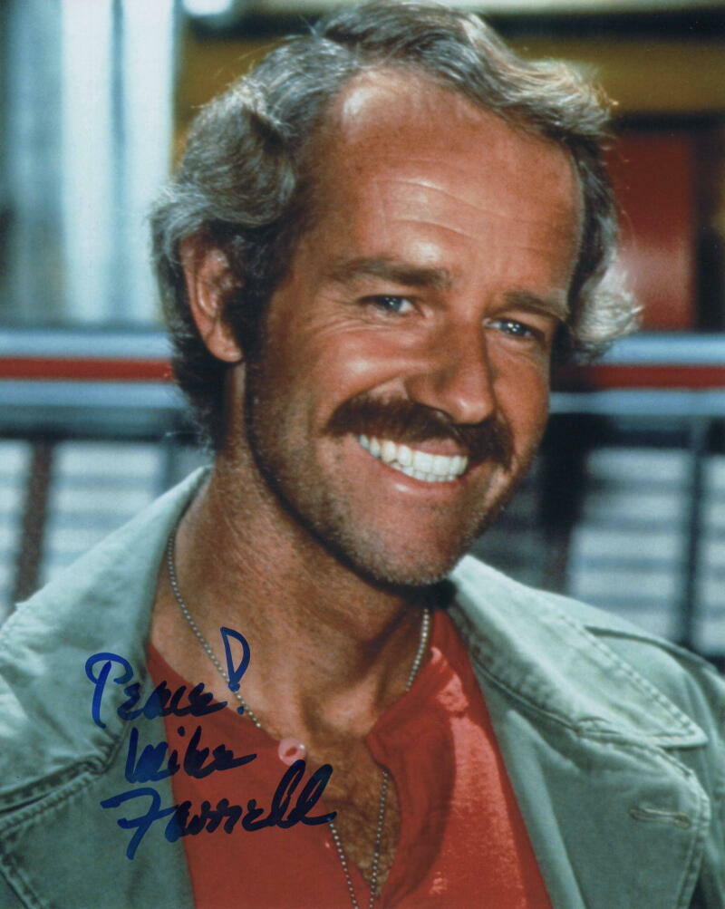 MIKE FARRELL SIGNED AUTOGRAPH 8X10 Photo Poster painting - MASH M*A*S*H STAR, CAPTAIN HUNNICUTT