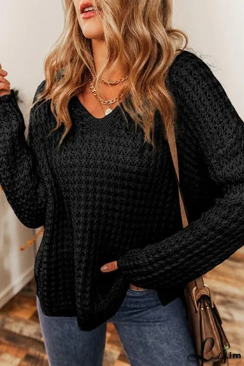 Fashionable and Minimalist Sweater