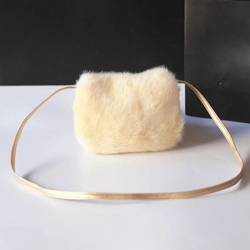 2018 Brand New Baby Girls Furry Now Bags Warmly Children Cross Body Mini Purse Bowknot Artificial Fur Bag Kids Birthday Gifts