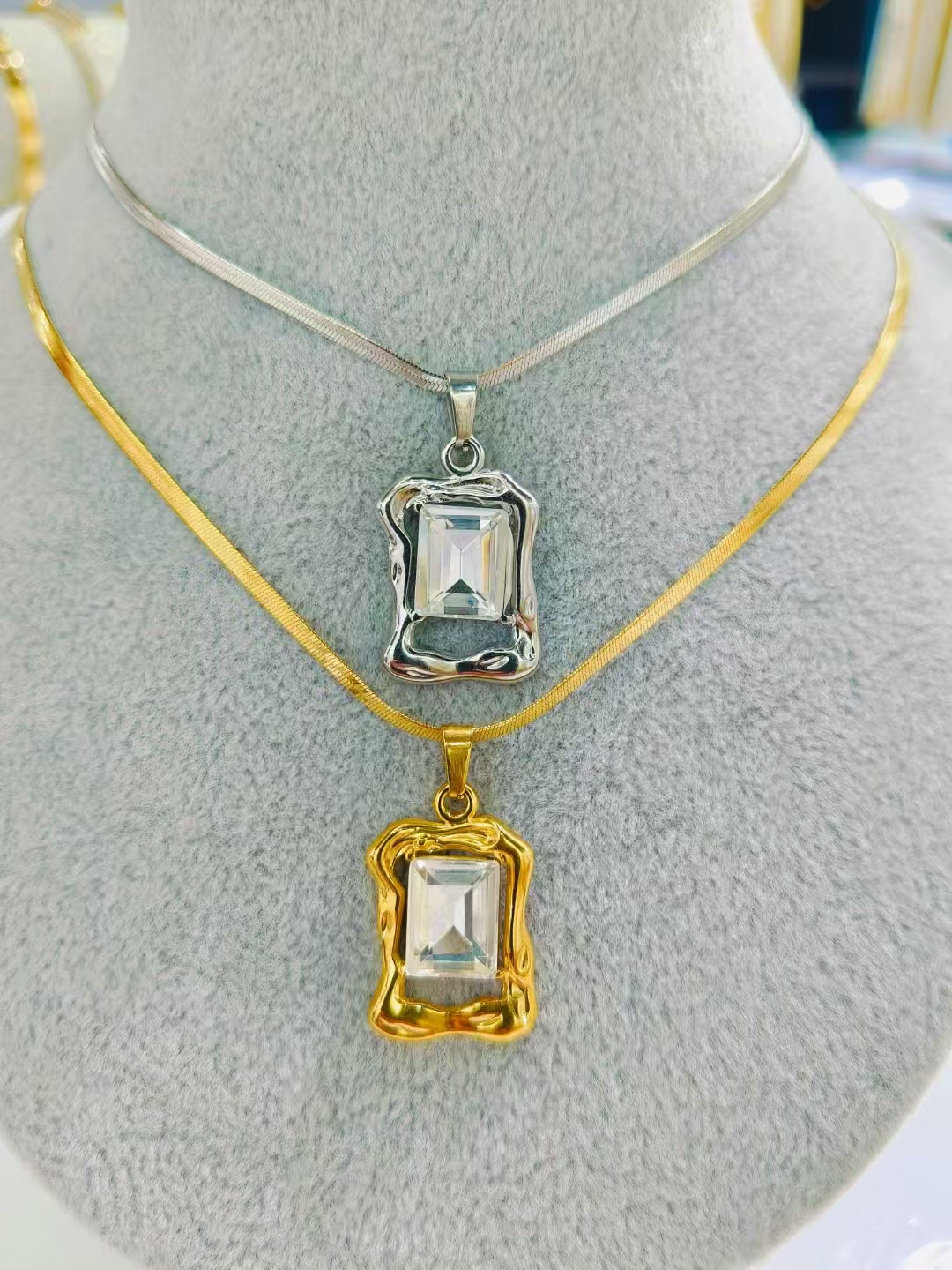 Irregular Square + Zirconia Accessories Necklace