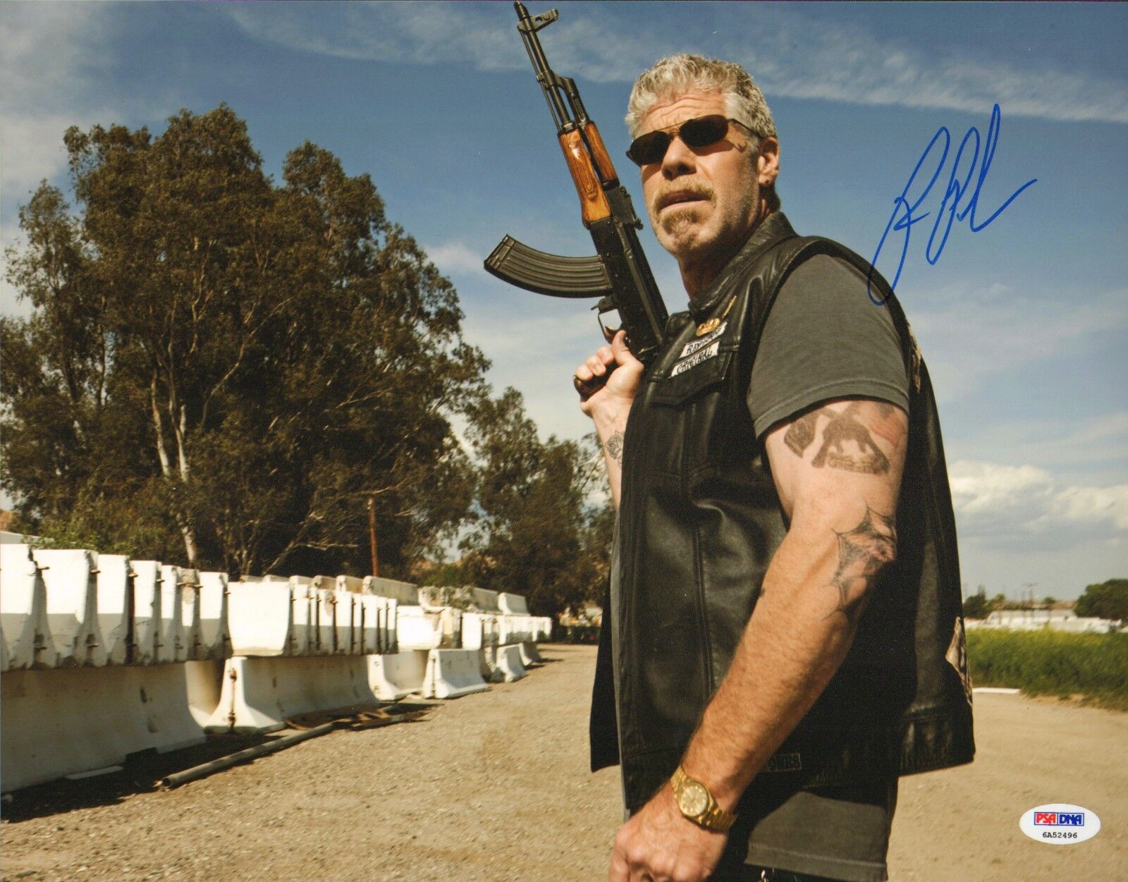 Ron Perlman Signed 11x14 Photo Poster painting PSA/DNA COA Picture Autograph Sons of Anarchy 9