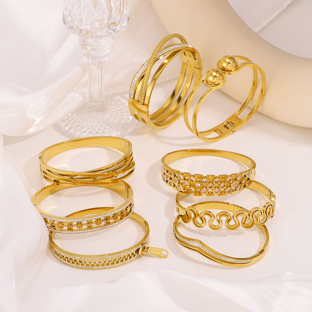 Retro Stainless Steel Bracelet Ins Style Geometric Line Hollow Diamond Bracelet 18K Gold Plated Bracelet