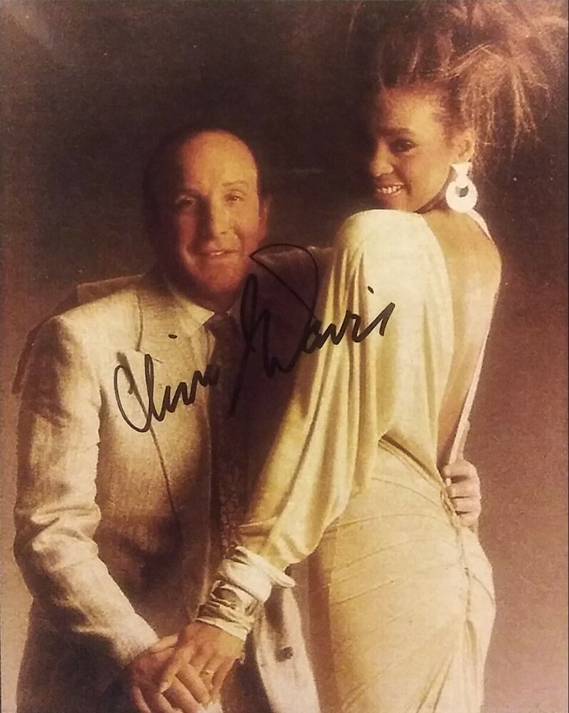 Clive Davis signed 8x10