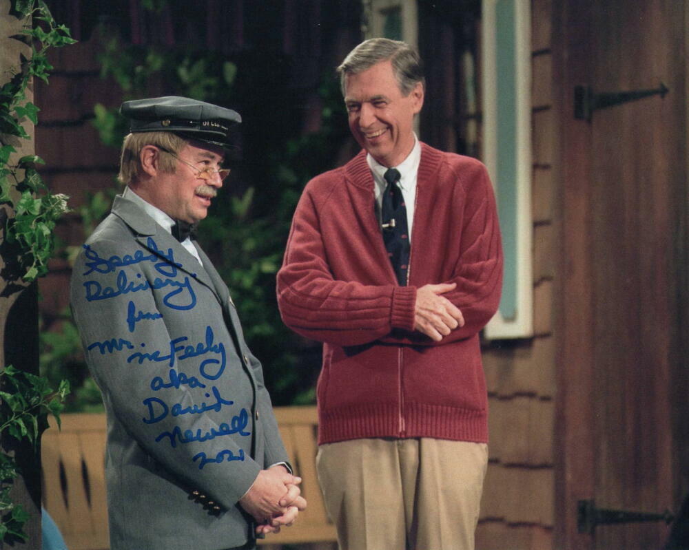 DAVID NEWELL SIGNED AUTOGRAPH 8X10 Photo Poster painting - MISTER ROGERS NEIGHBORHOOD, CONTENT