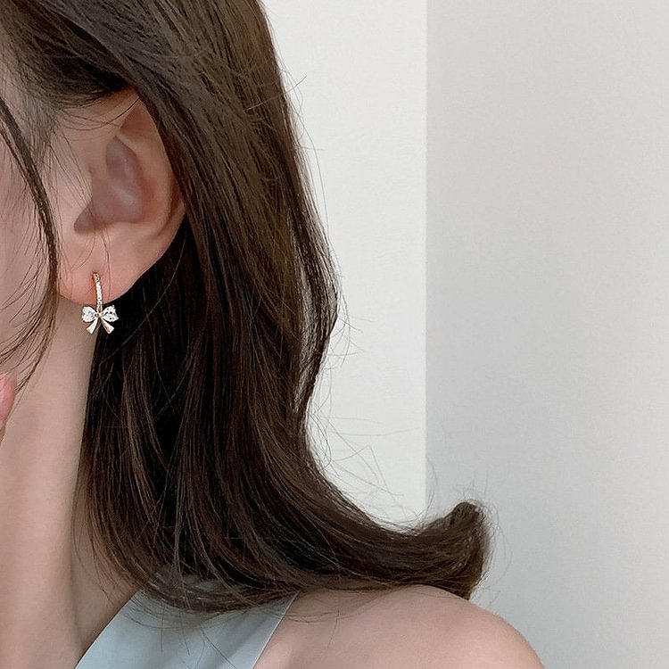 Gold Bow Sweet Earrings