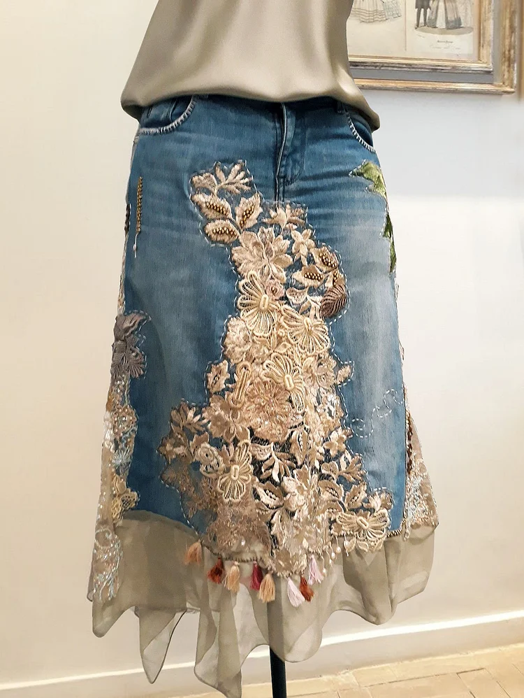 Daily Flower Embroidery Splicing Mesh Hem Denim Midi Skirt