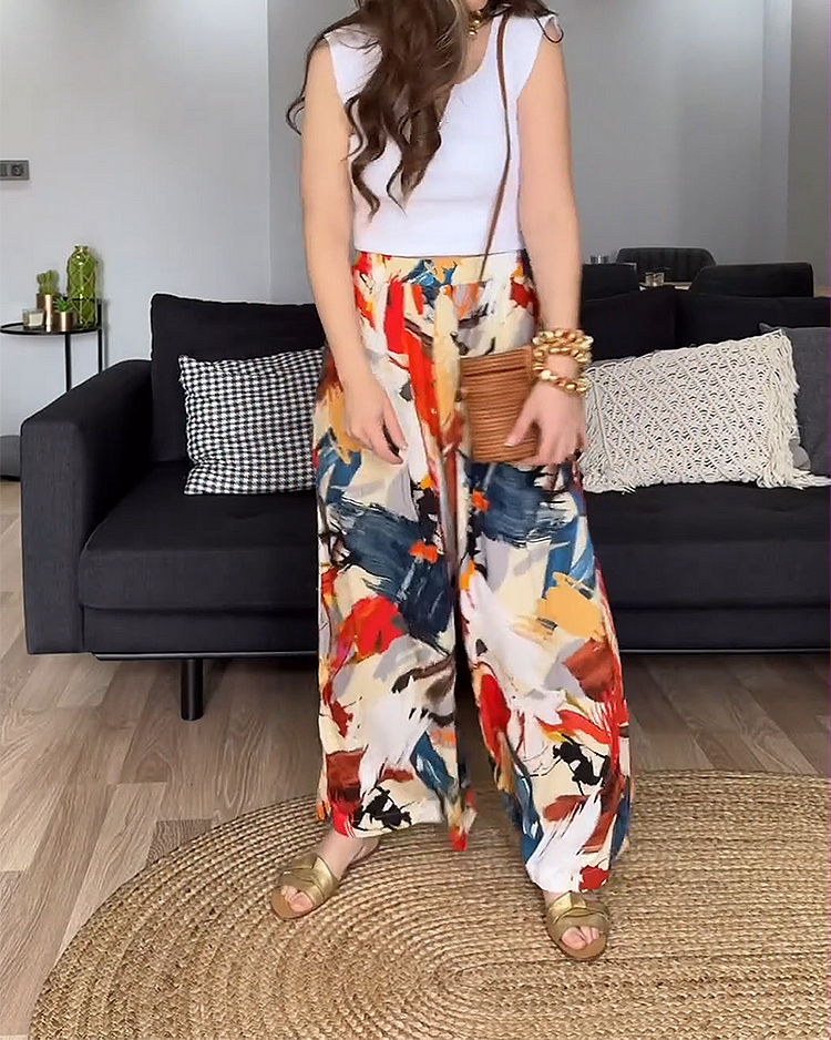 Small V-neck Top and Printed Pants Two-piece Suit