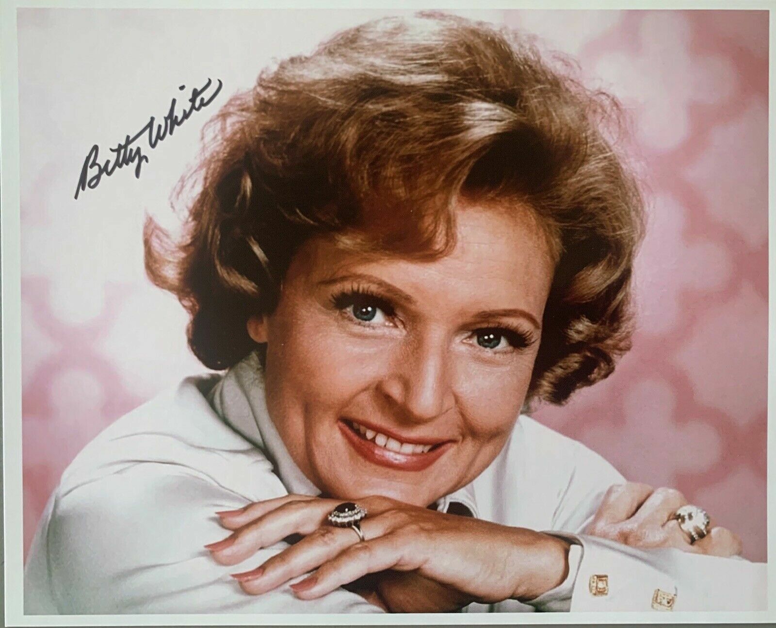 Betty White Autographed Signed 8x10 Photo Poster painting REPRINT