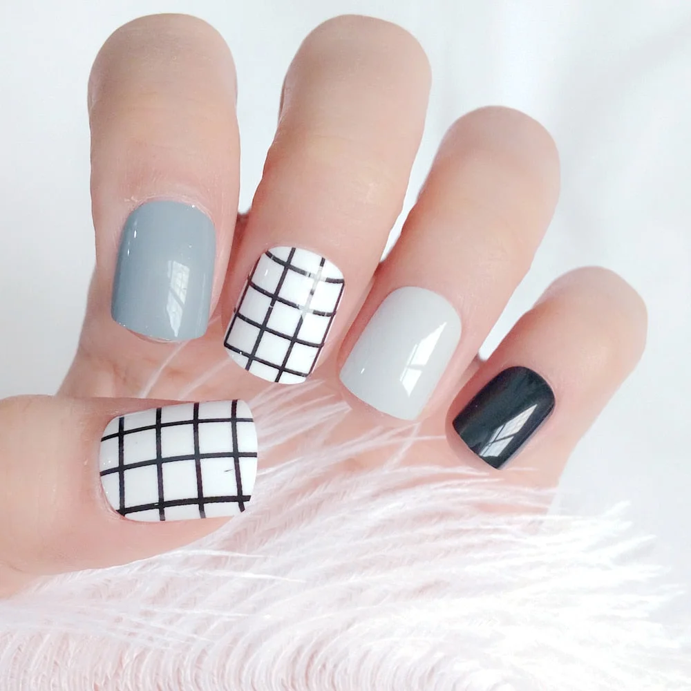 24Pcs Short Square Artificial Fake Nails DIY Press On False Nails With Design Acrylic Full Cover Tips Manicure Tool-Nail Inspo