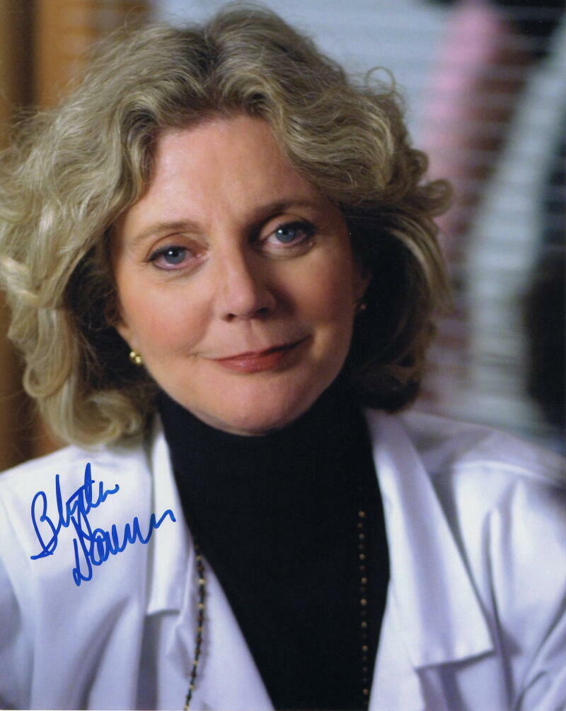 BLYTHE DANNER SIGNED AUTOGRAPH 8X10 Photo Poster painting - MEET THE PARENTS, FOCKERS, ALICE