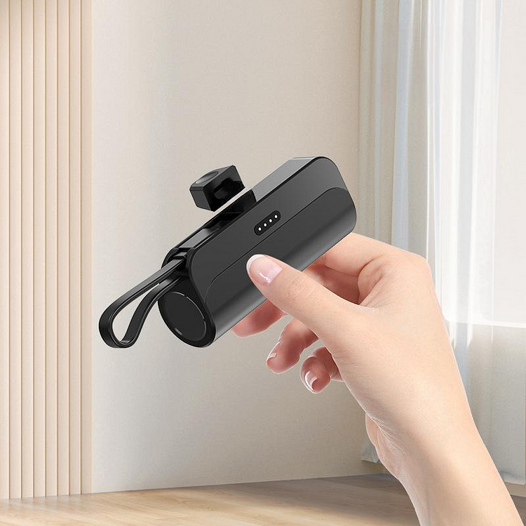 Carregador Portátil com Cabos Embutidos e Alta Capacidade