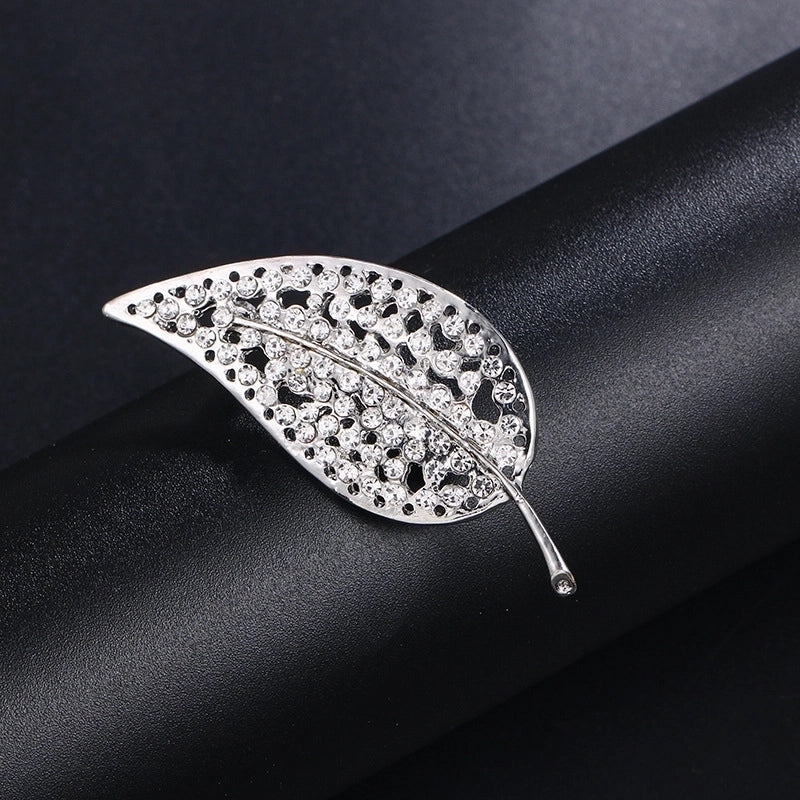 Elegant Pin Leaf Flower Butterfly Alloy Plating Inlay Rhinestones Pearl Women’S Brooches