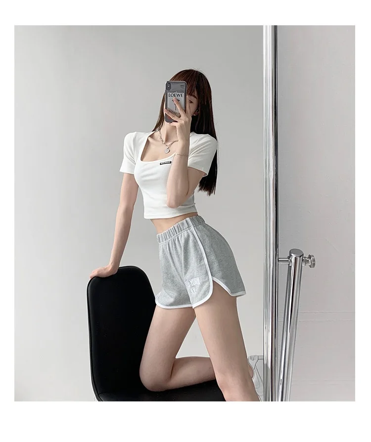 Uveng Uveng Collar Dew Collarbone Slim Bottom Shirt 2024 Summer New Short-Sleeve Crop Cord T-Shirt Student Short Jacket Female Ins