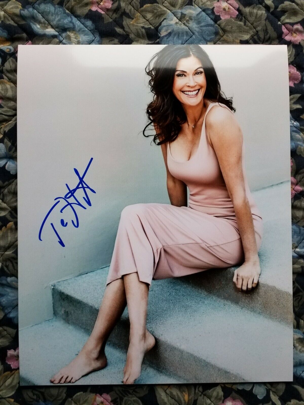 Autographed Teri Hatcher Authentic Signed 8 x 10 Photo Poster painting Very Nice