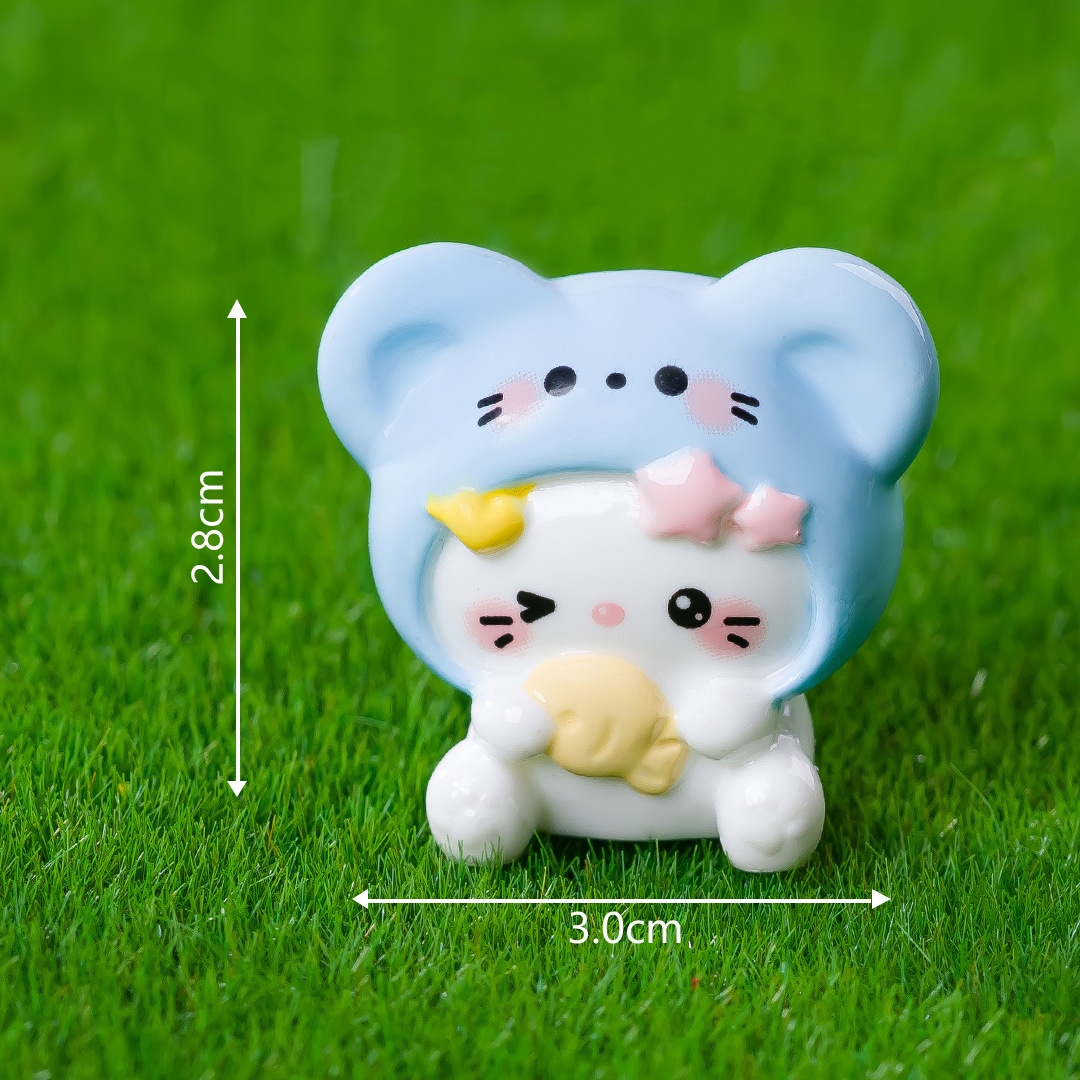 Mini Adorable White Cat Resin Charm