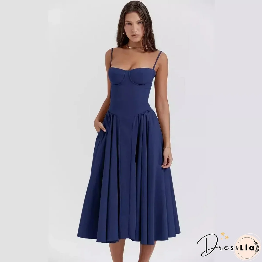 Fashion-forward and light Dress