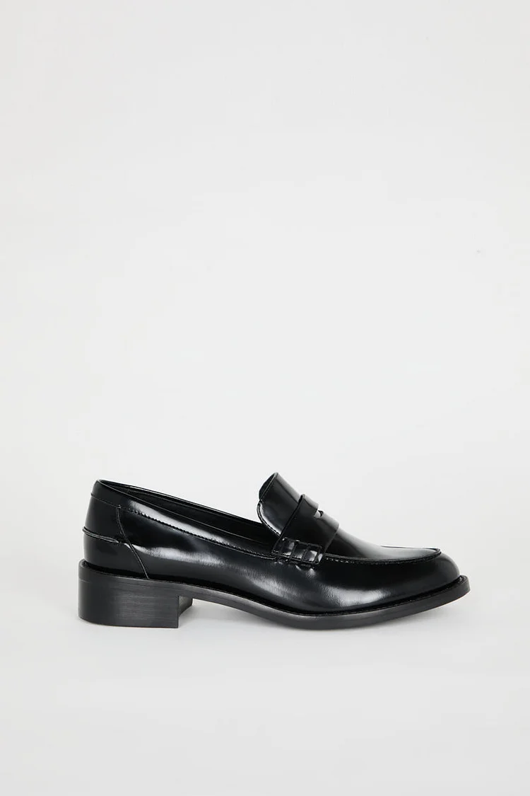 Neighbor Loafers