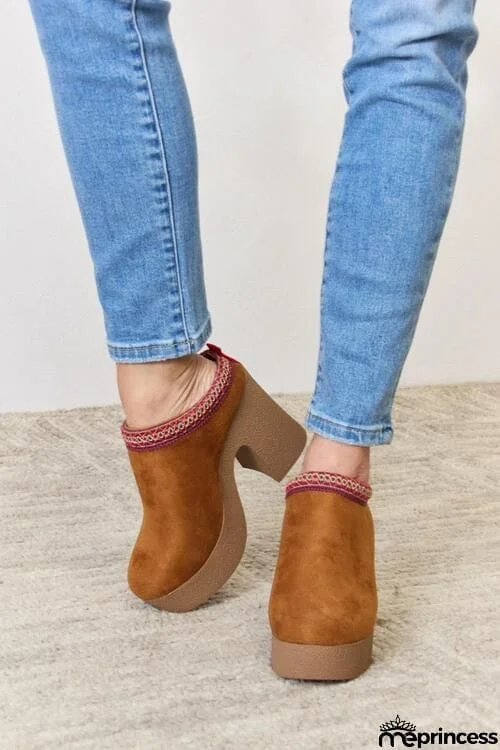 Legend Footwear Platform Suede Clog Heel