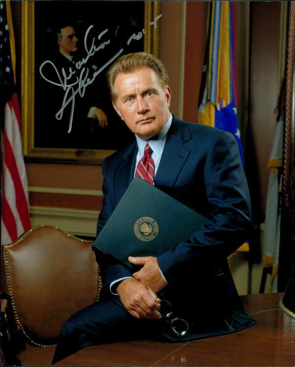 Martin Sheen (The West Wing) signed 8x10 Photo Poster painting In-person