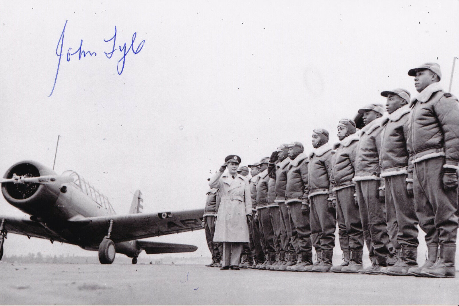 1st Lt. John Lyle Signed 4x6 Inch Photo Poster painting Tuskegee Airmen 100th FS ETO WWII World