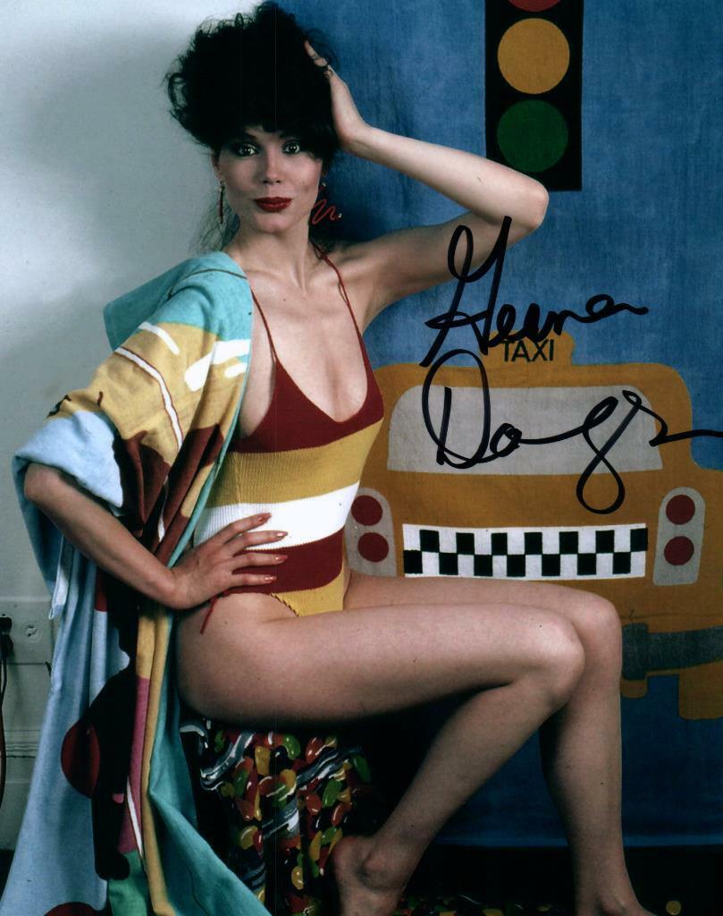 Geena Davis signed 8x10 Picture autographed Photo Poster painting Nice Photo Poster painting with COA