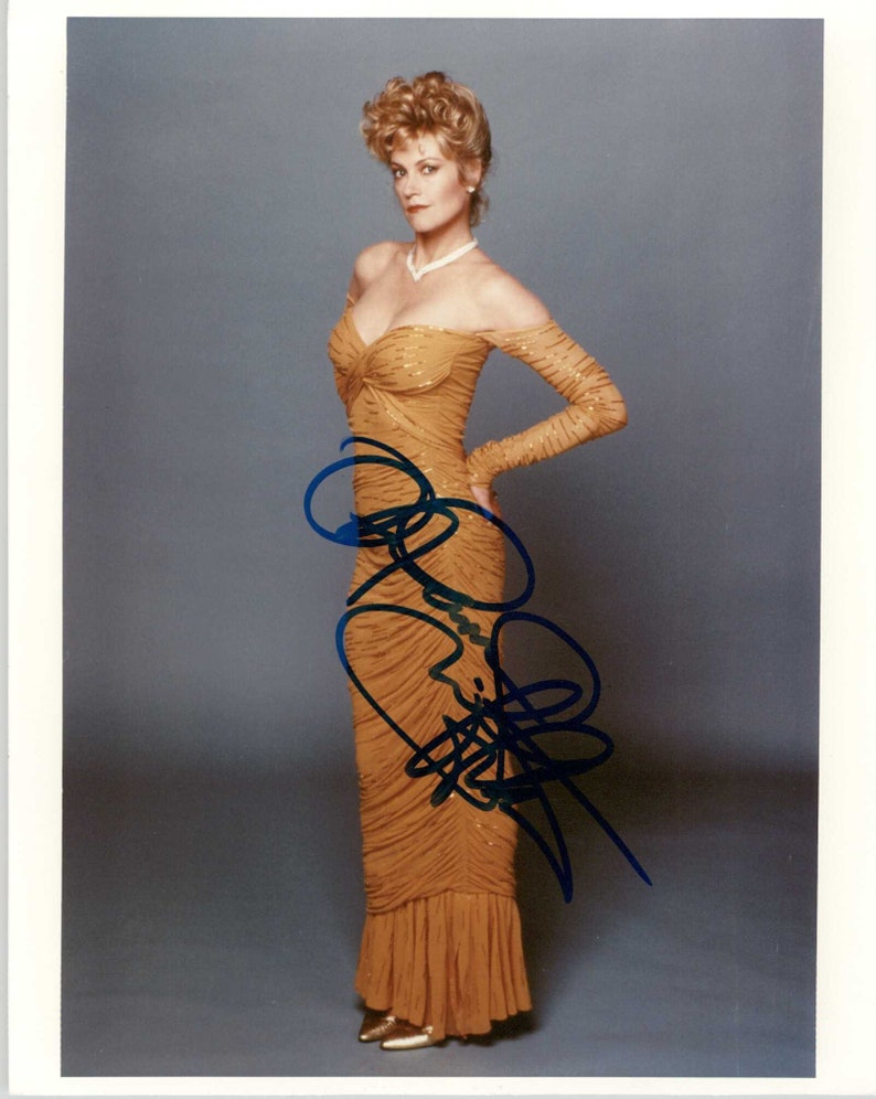 Melanie Griffith Signed Autographed Glossy 8x10 Photo Poster painting - COA Matching Holograms