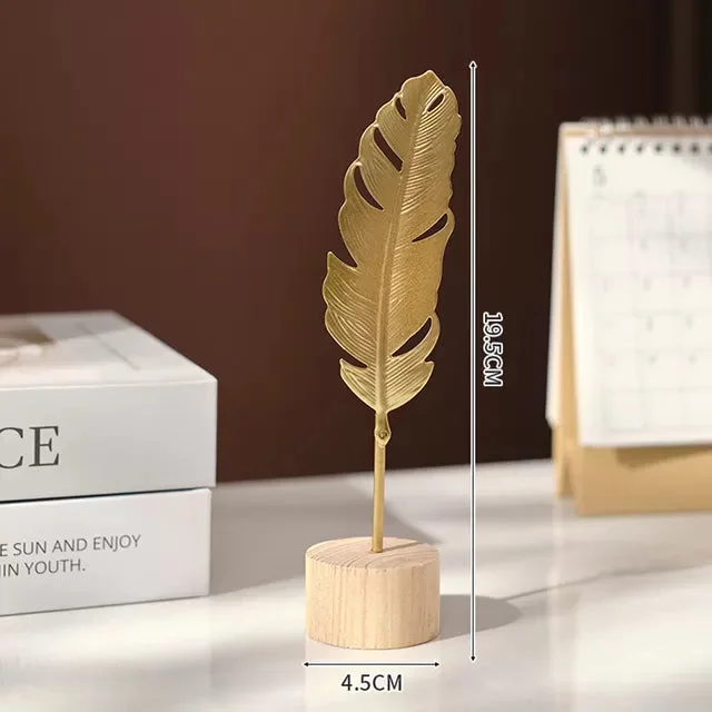 The new favorite in home decoration, feather metal sculptures
