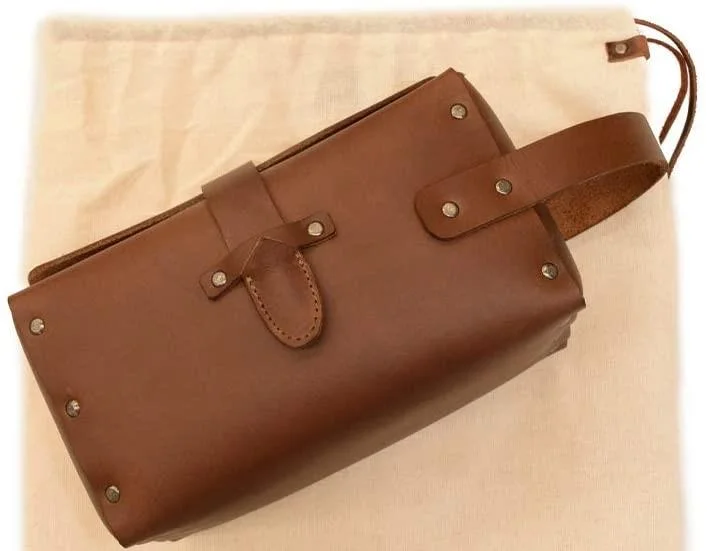 Thick Leather Riveted Toiletry Bag