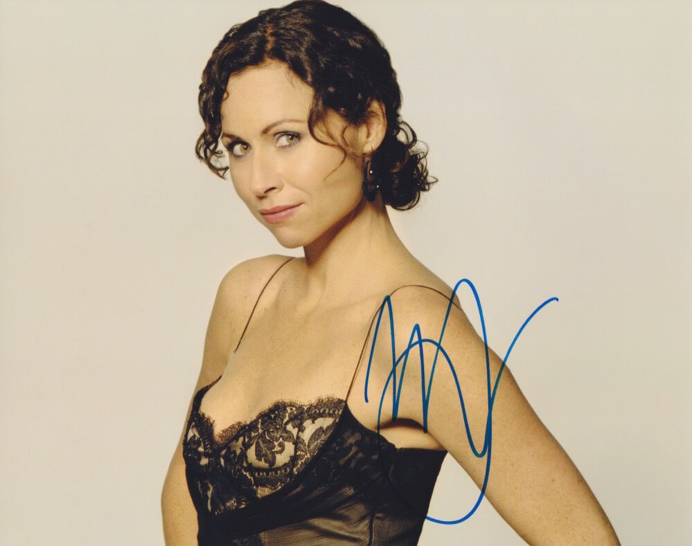 Minnie Driver signed authentic 8x10 Photo Poster painting COA