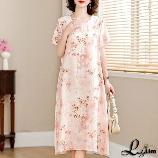 Feminine and light Dress