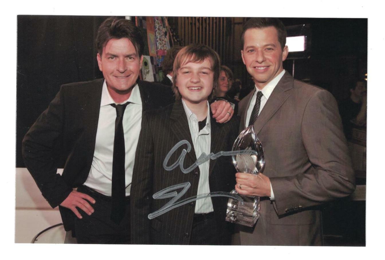 Angus Jones Signed Autographed 4 x 6 Photo Poster painting Actor Two and a Half Men A